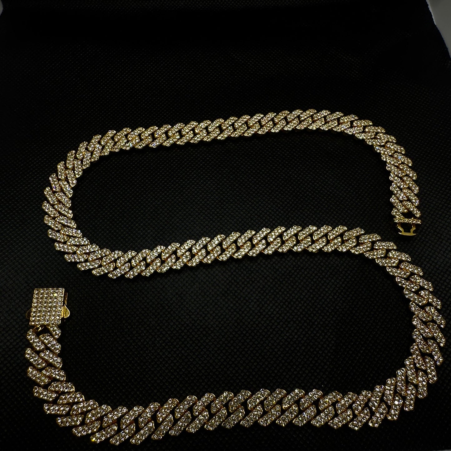 GOLD PRONG LINK CHAIN