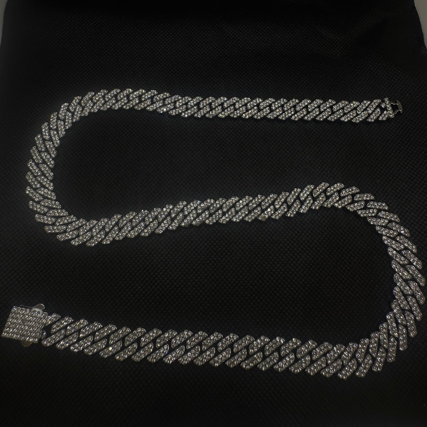 SILVER PRONG LINK CHAIN